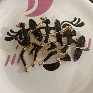 Vintage Unique black brooch